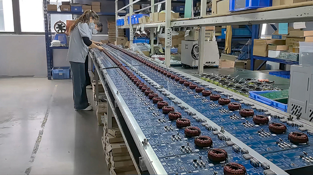 pro audio speaker production workflow and acoustic tuning process