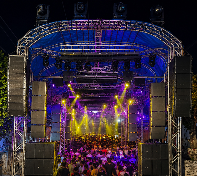 Active vs passive line array systems for professional sound reinforcement